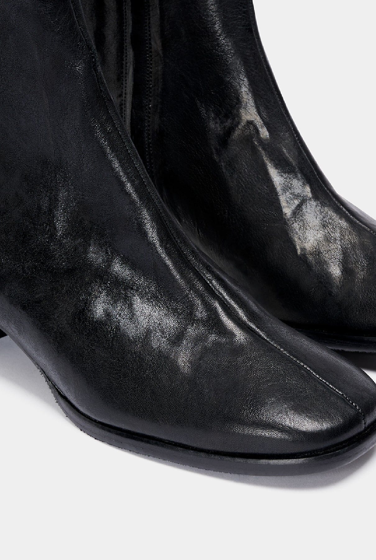 Bieldo Metallic Black Boots Naguisa 