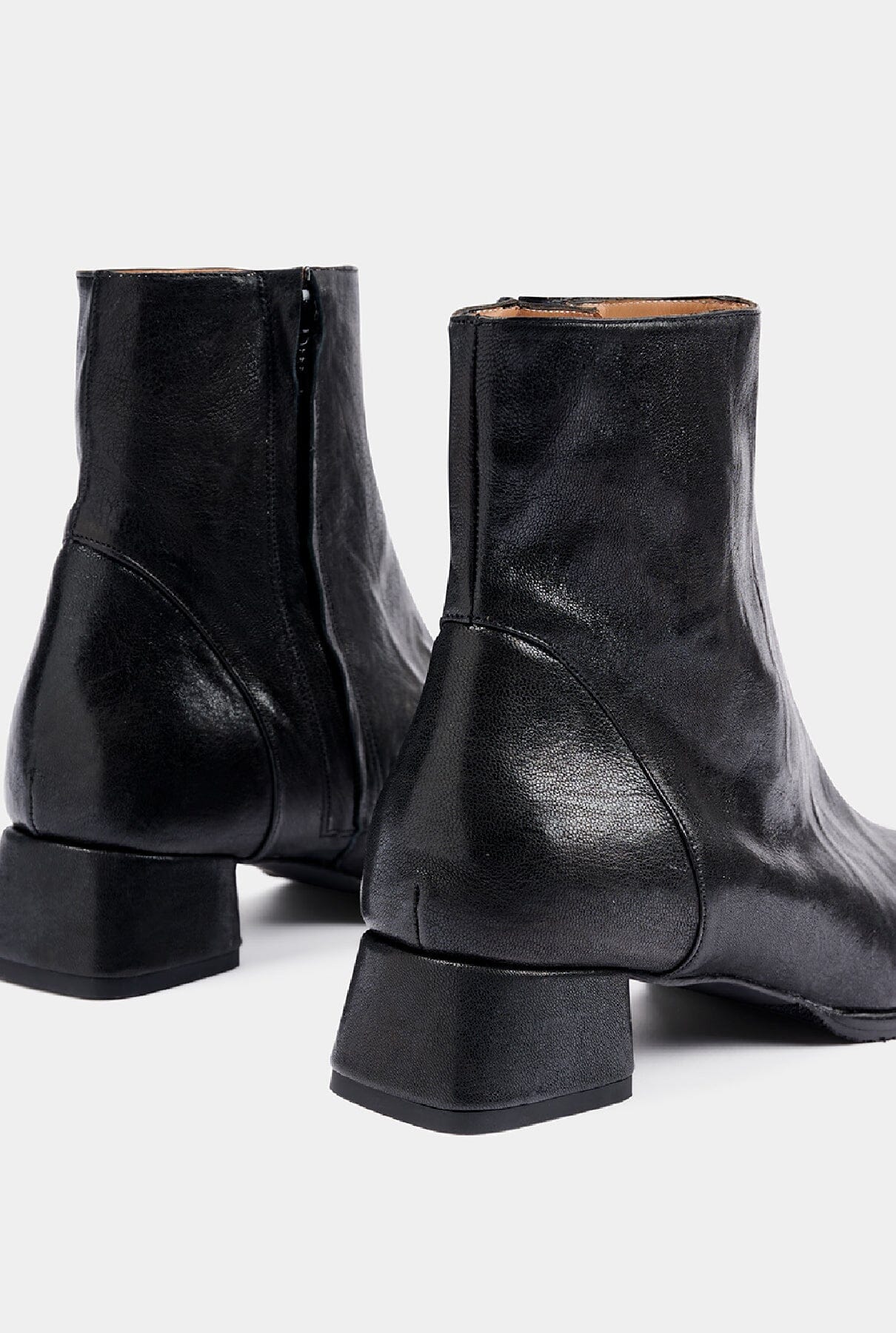 Bieldo Metallic Black Boots Naguisa 