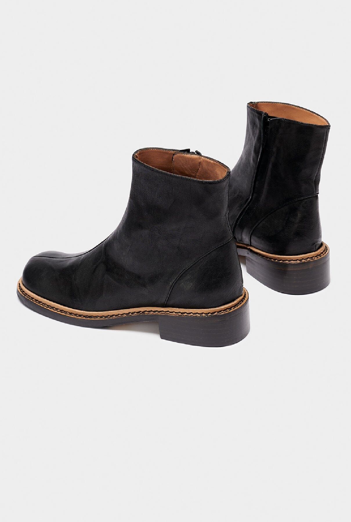 Bina Metallic Black Boots Naguisa 