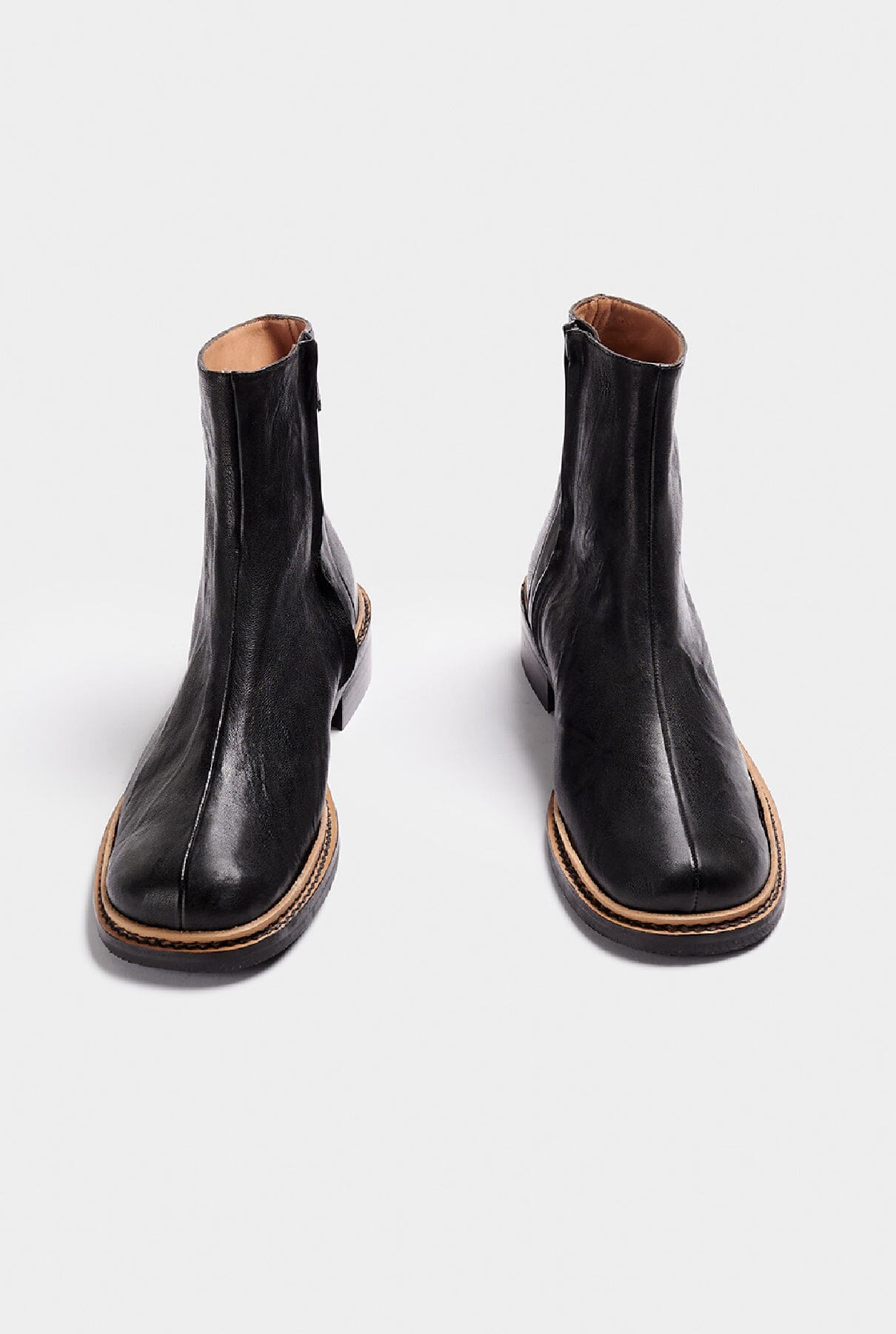 Bina Metallic Black Boots Naguisa 