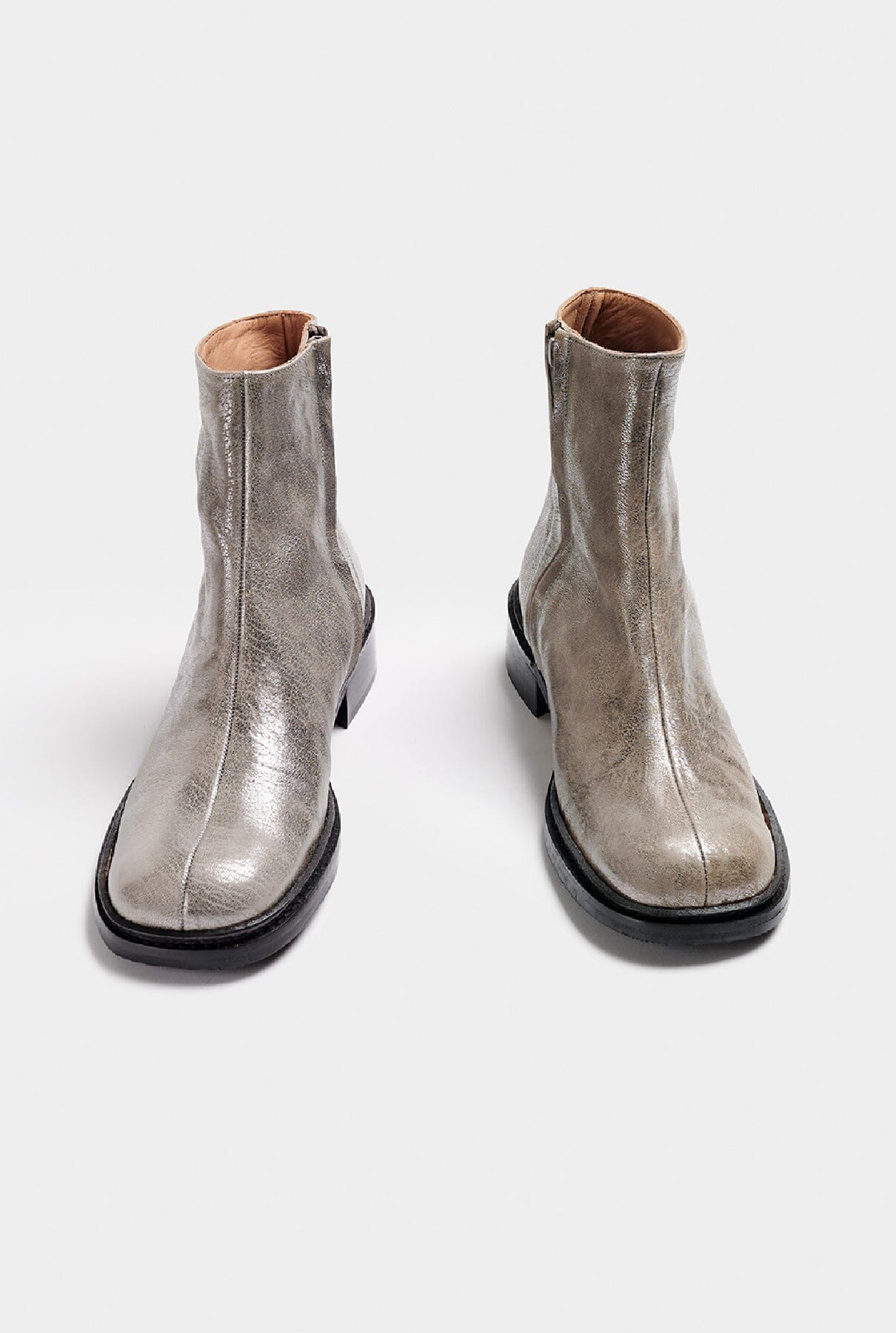 Bina Silver Boots Naguisa 