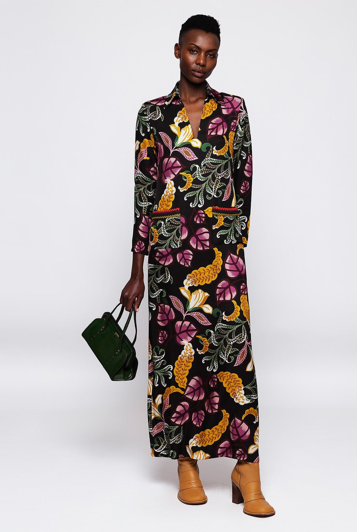 Black background floral print kaftan Dresses Mirto 