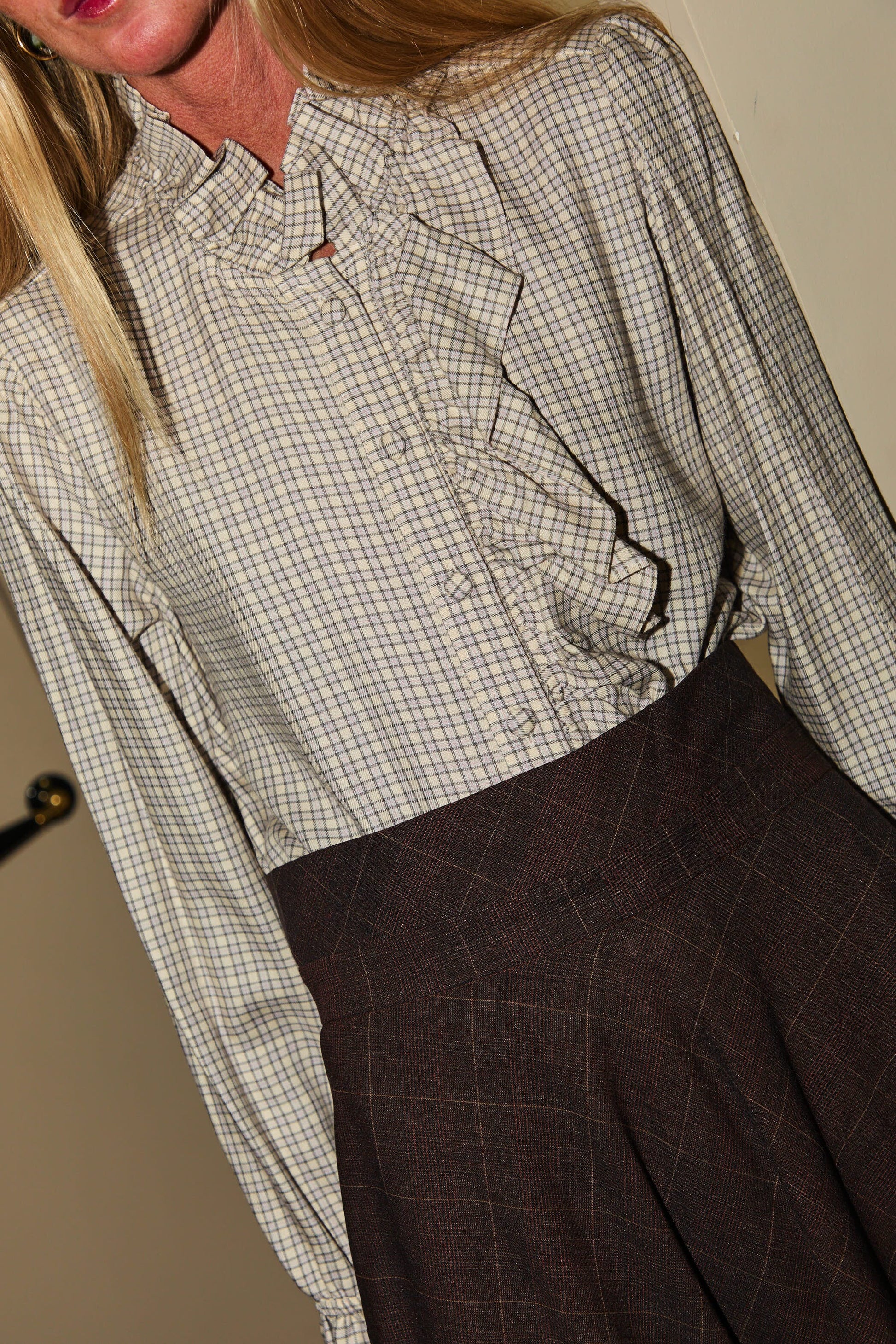 Blusa Alba Volantes Cuadros Gris y Rosa Shirts & Blouses IPA BRAND 