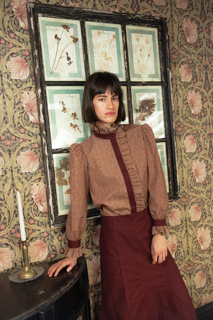 Blusa Eiger Burdeos Volante IPA BRAND 