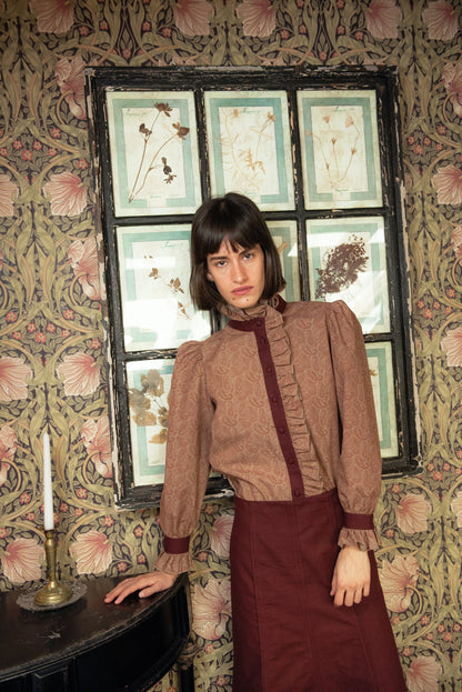 Blusa Eiger Burdeos Volante IPA BRAND 