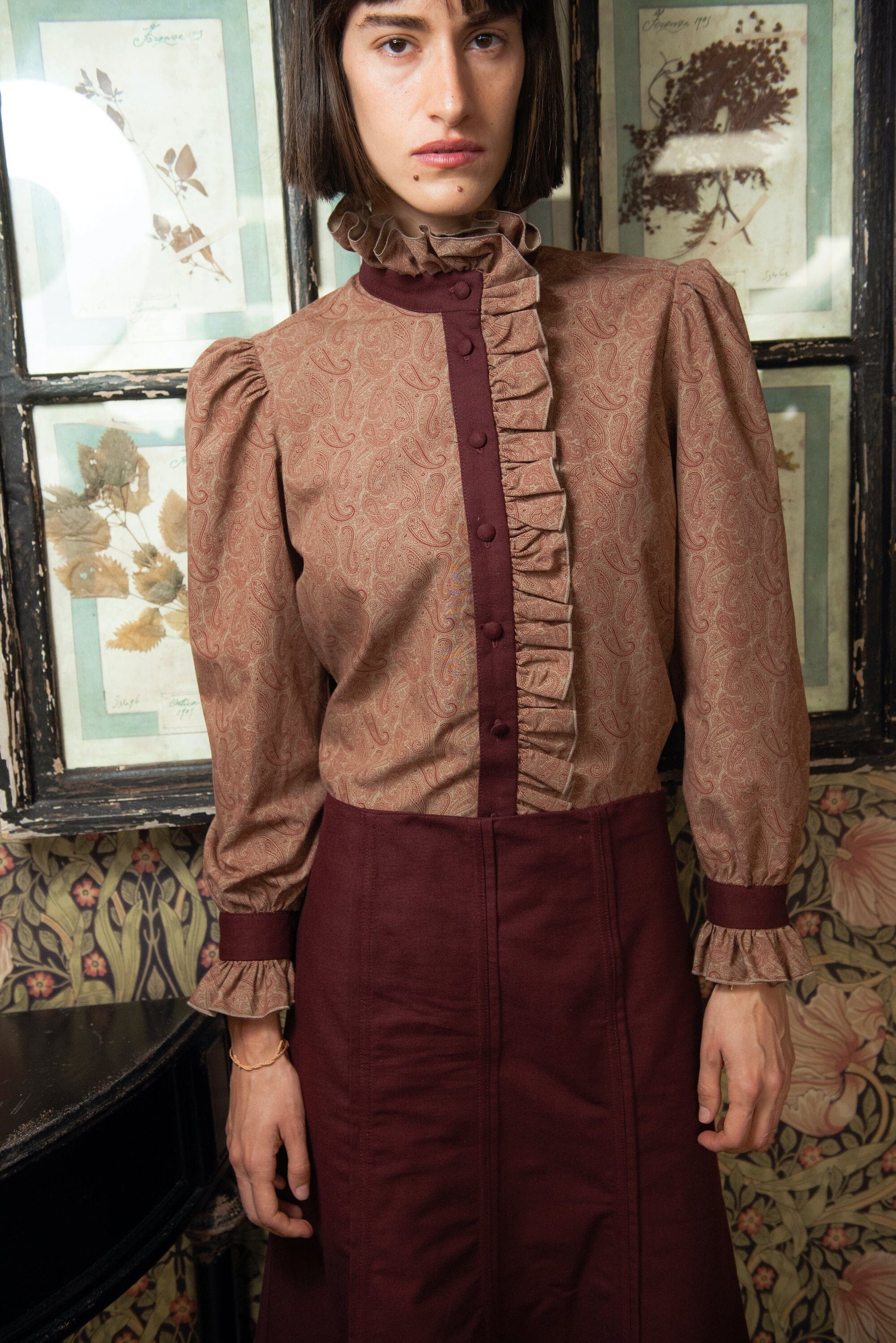 Blusa Eiger Burdeos Volante IPA BRAND 