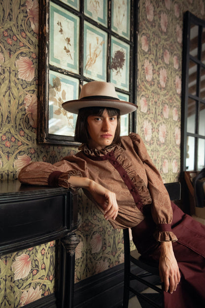 Blusa Eiger Burdeos Volante IPA BRAND 