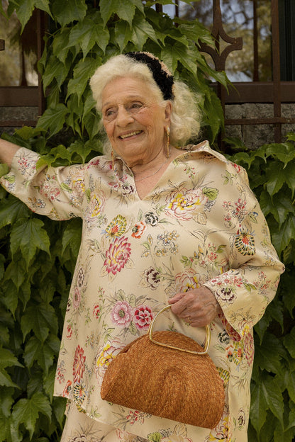 Blusa fluida estampado floral. Shirts & Blouses Mirto 