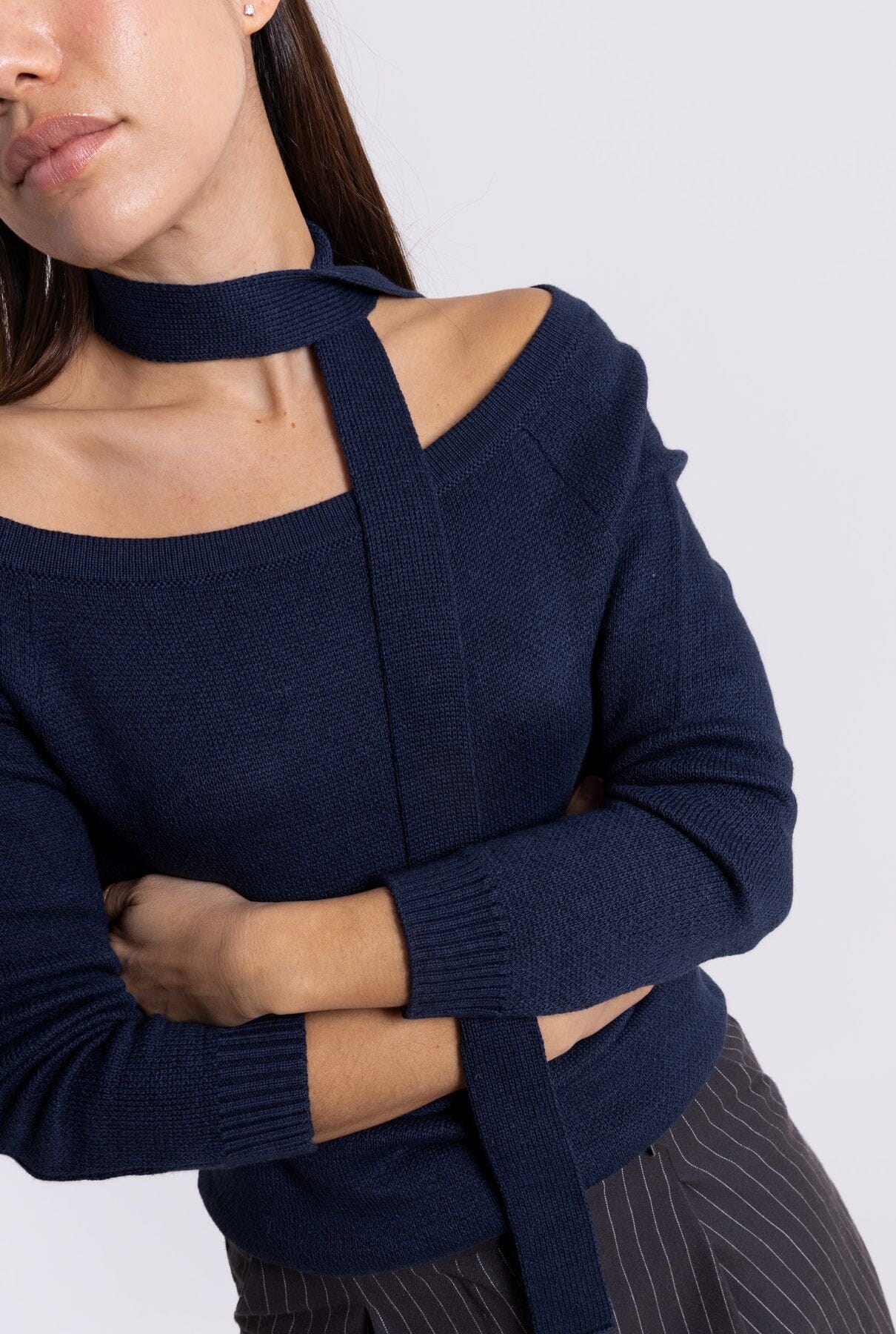 BOAT NECK SWEATER: NAVY Sweaters The Villã Concept 