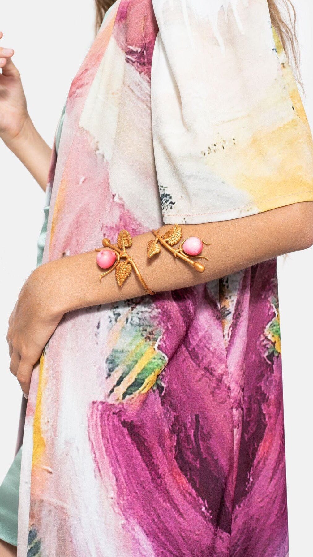 Brazalete Rama y Frutos Rosa Bracelets Joaquin Blanco 