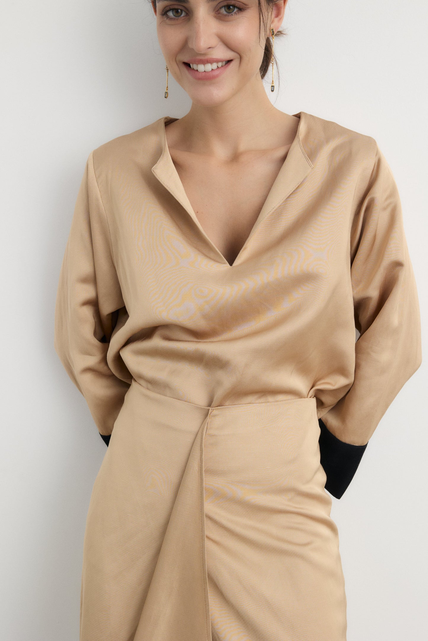 Camisa Alfonsina Beige Shirts & Blouses Galcon Studio 