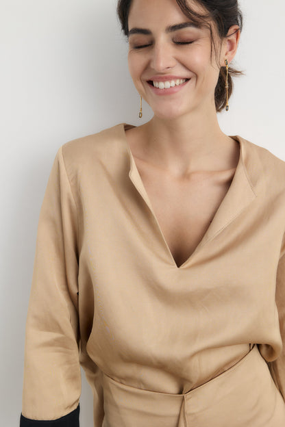 Camisa Alfonsina Beige Shirts & Blouses Galcon Studio 