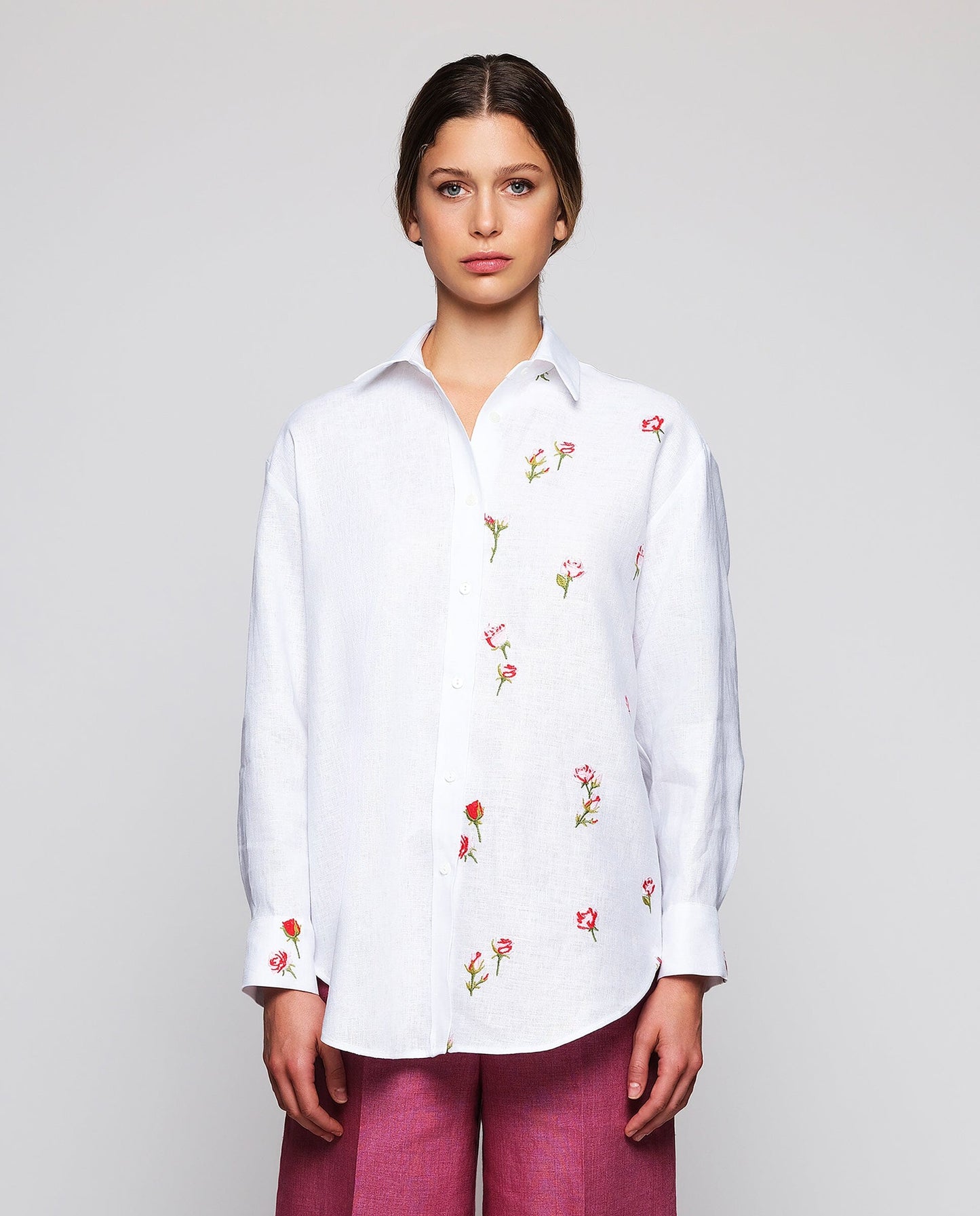 Camisa blanca con bordados florales de lino Shirts & blouses Mirto 