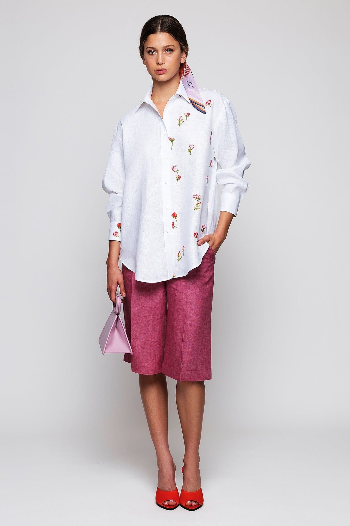 Camisa blanca con bordados florales de lino Shirts & blouses Mirto 