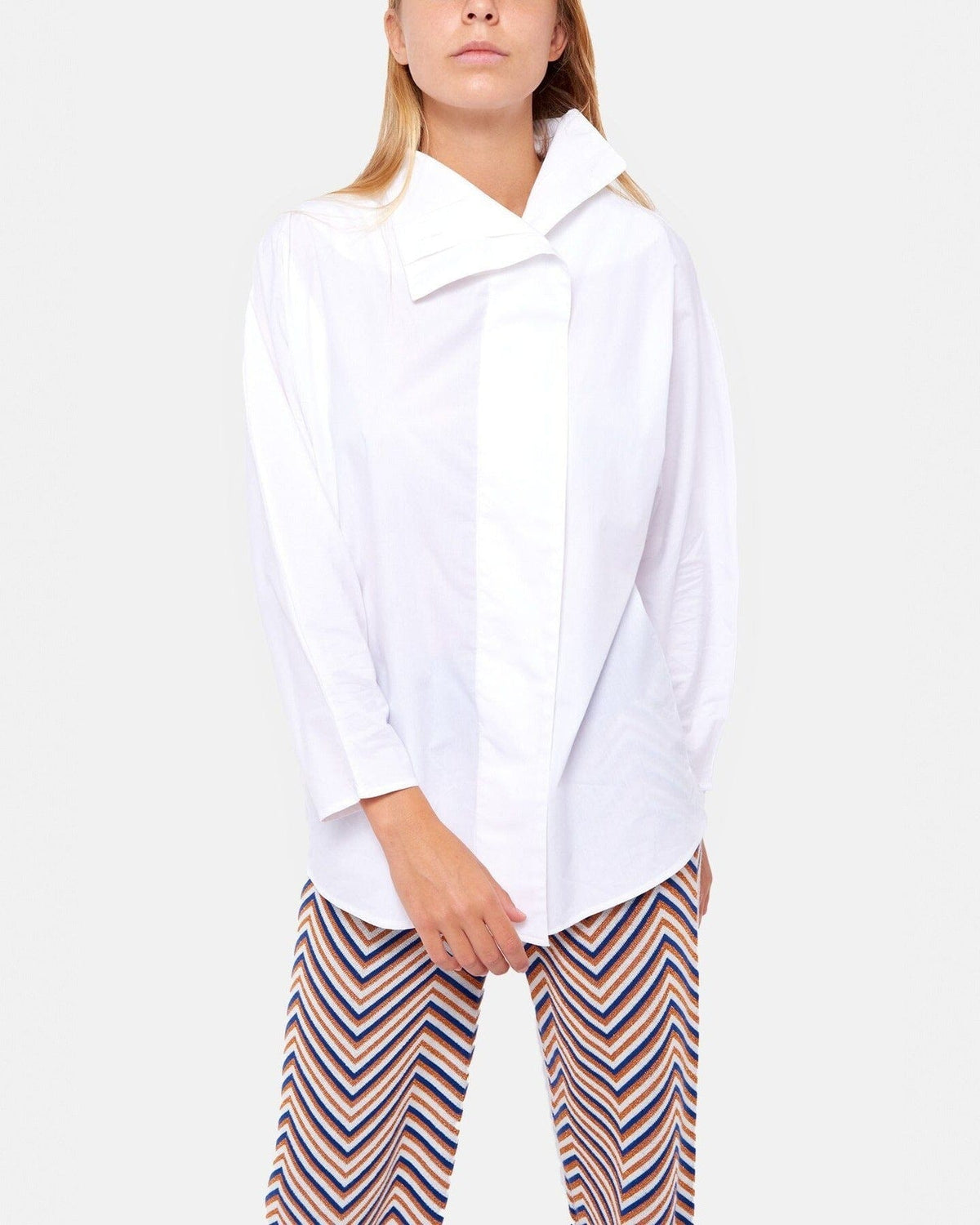 Camisa cierre lateral blanca Shirts & blouses Iki Essentials 