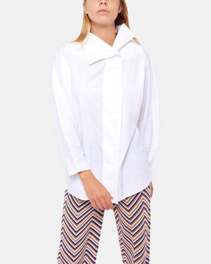Camisa cierre lateral blanca Shirts & blouses Iki Essentials 
