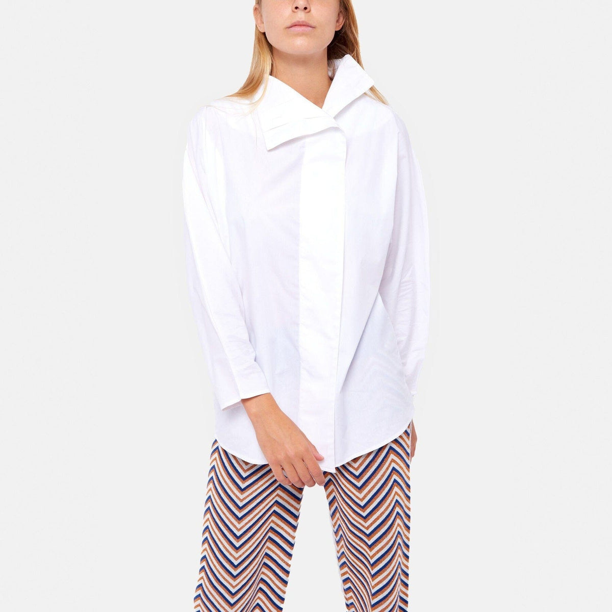 Camisa cierre lateral blanca Shirts & blouses Iki Essentials 