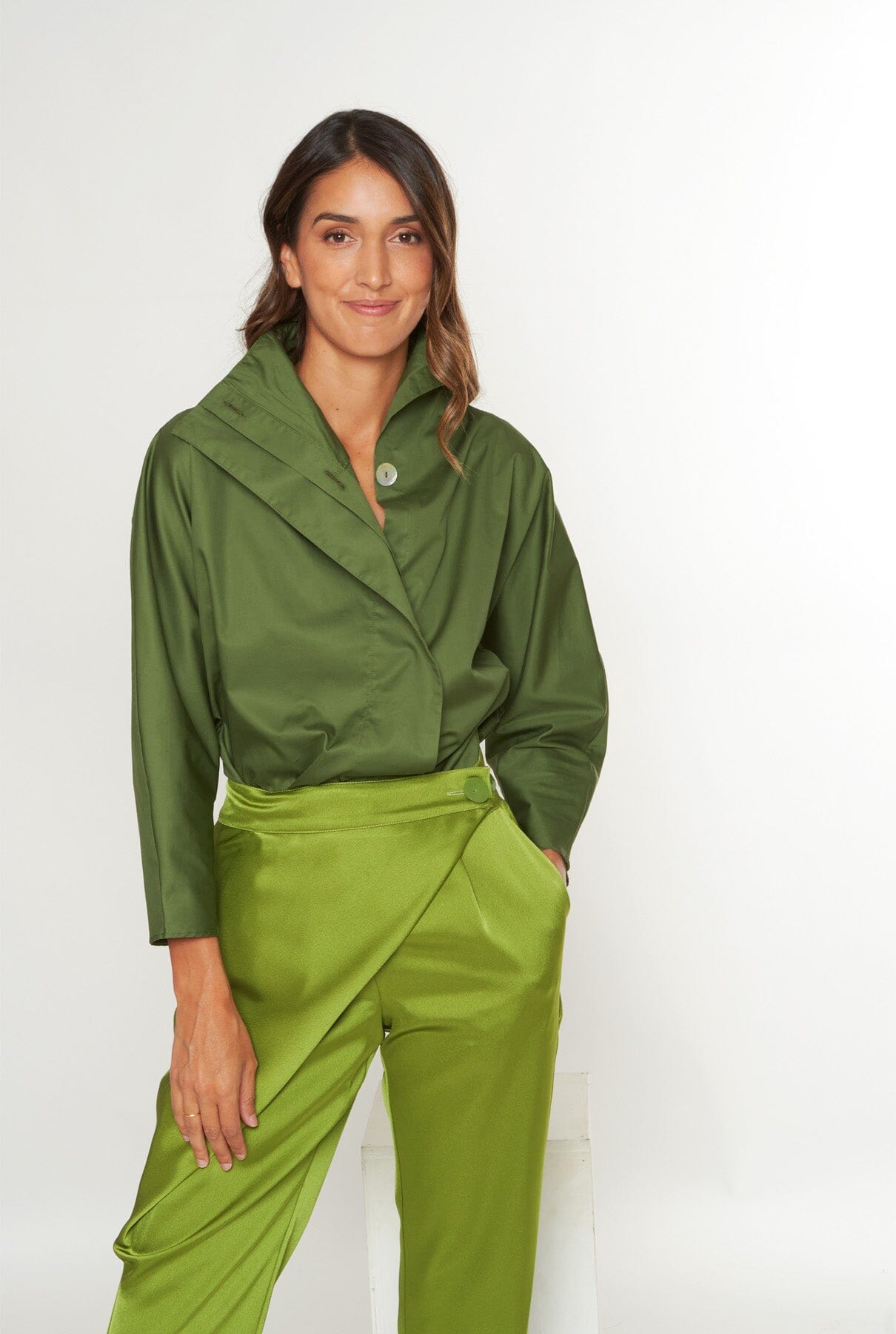 Camisa cierre lateral verde Shirts & blouses Iki Essentials 