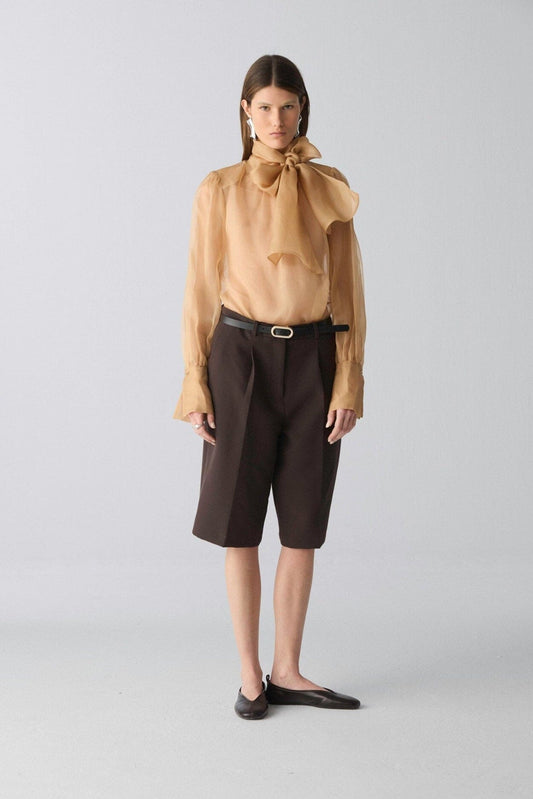 Camisa con lazada de organza camel Shirts & Tops Miguel Marinero 
