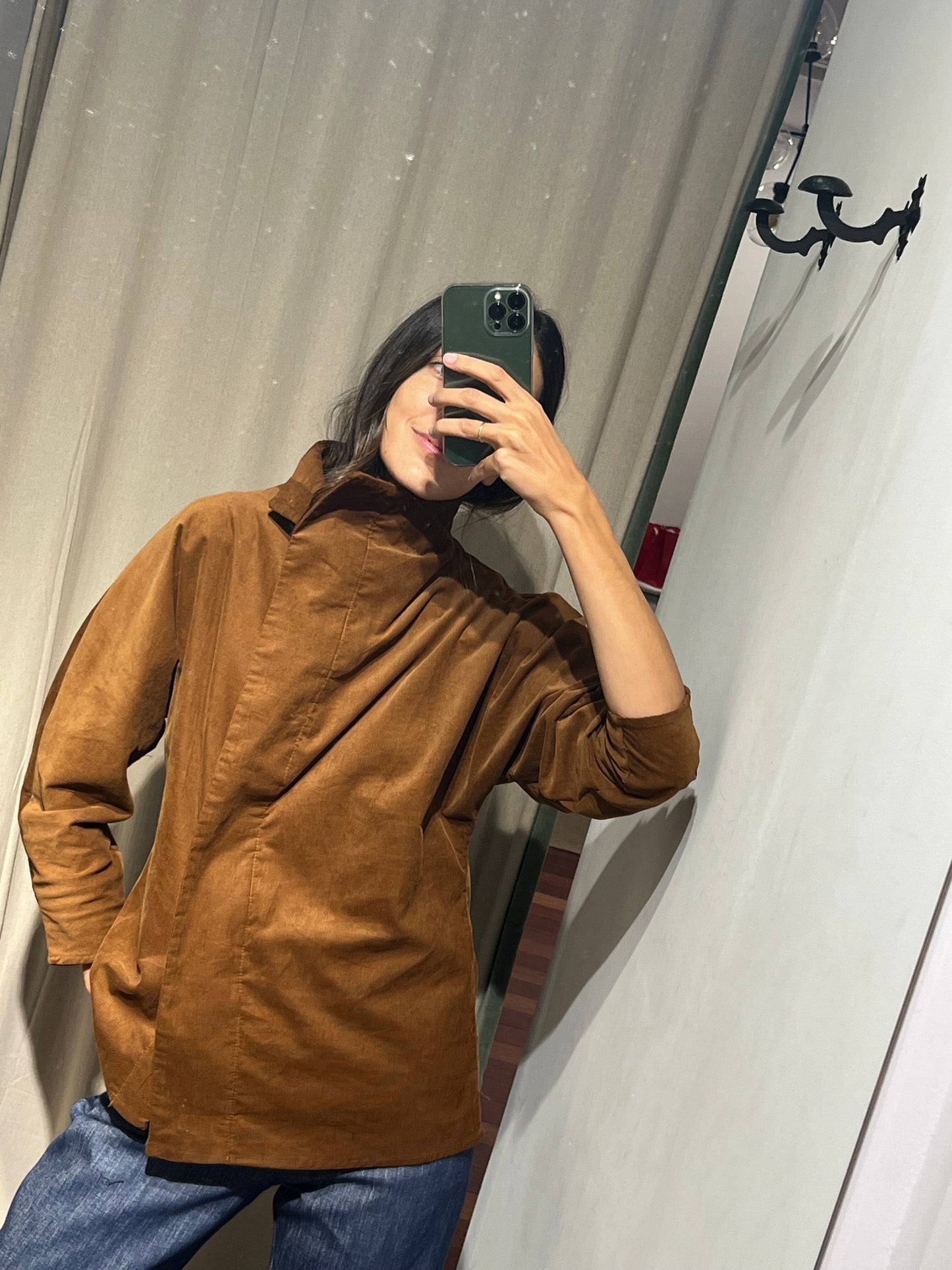 Camisa de cierre lateral pana marrón Shirts & blouses Iki Essentials 