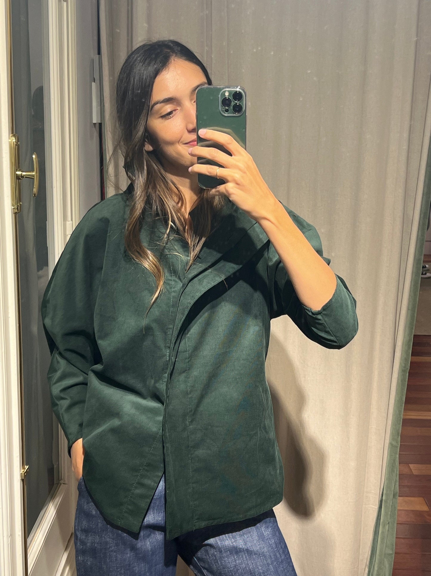 Camisa de cierre lateral pana verde Shirts & blouses Iki Essentials 