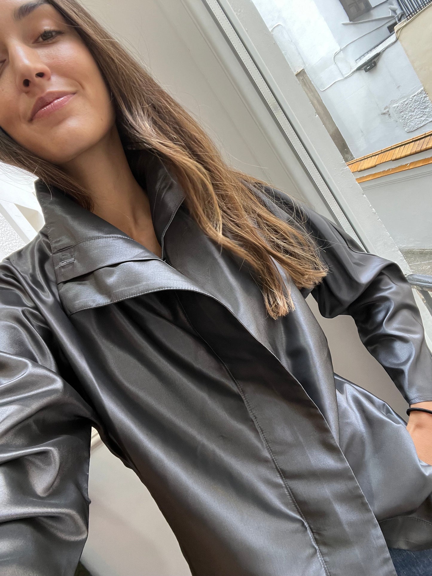 Camisa de cierre lateral tafeta gris Shirts & blouses Iki Essentials 