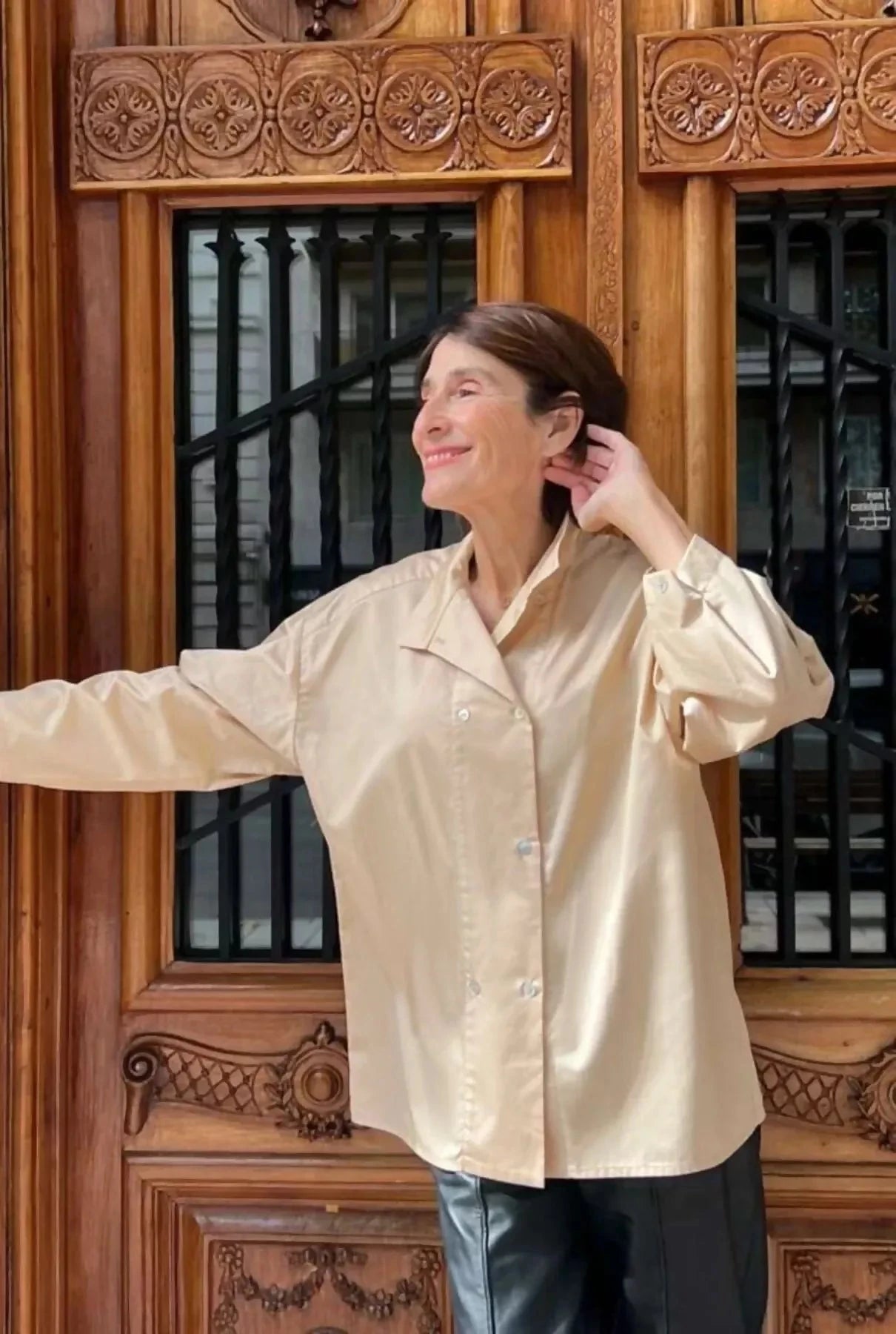 Camisa Elsa Manga larga beige Shirts & Blouses Iki Essentials 