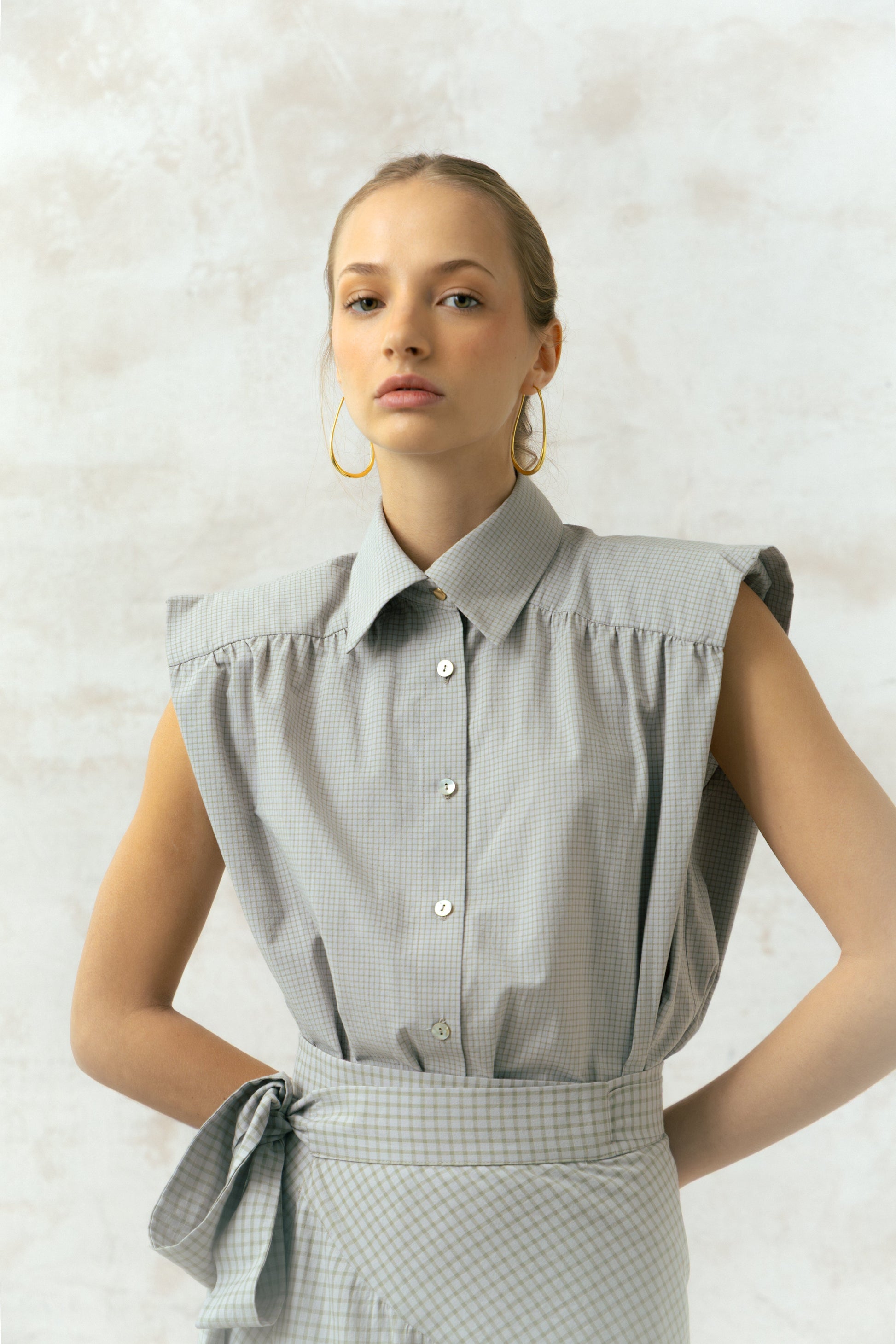 Camisa Marieta Sin Mangas Cuadros Verde Neutro Shirts & Tops Julise Magon 