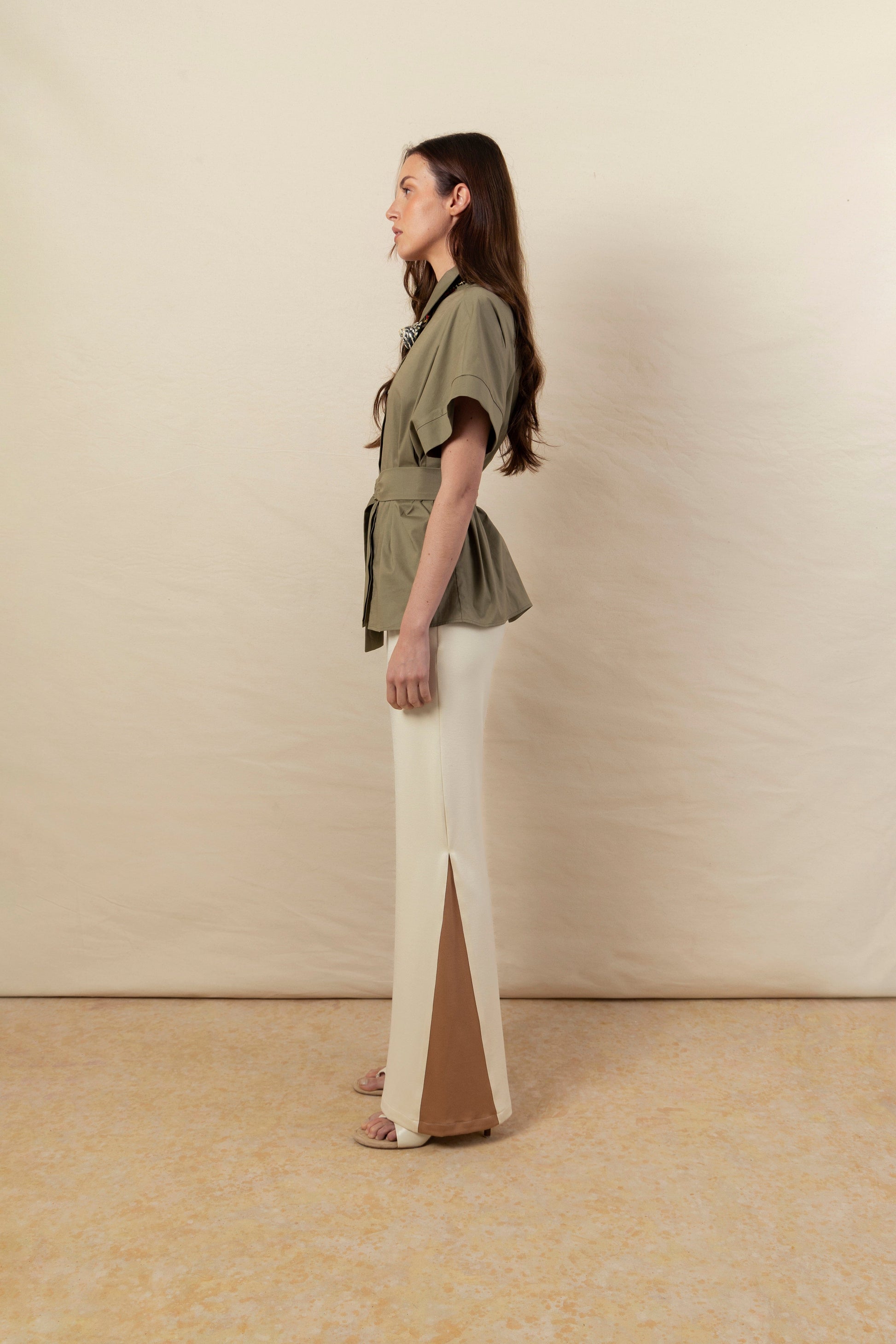 Camisa Noelia khaki Shirts & blouses Julise Magon 