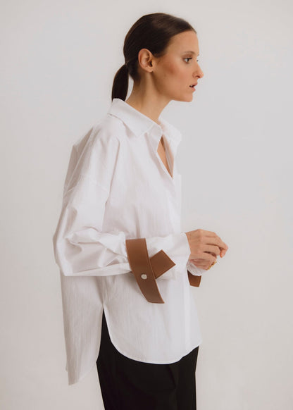 Camisa oversize blanca con cuero Shirts & blouses Miguel Marinero 