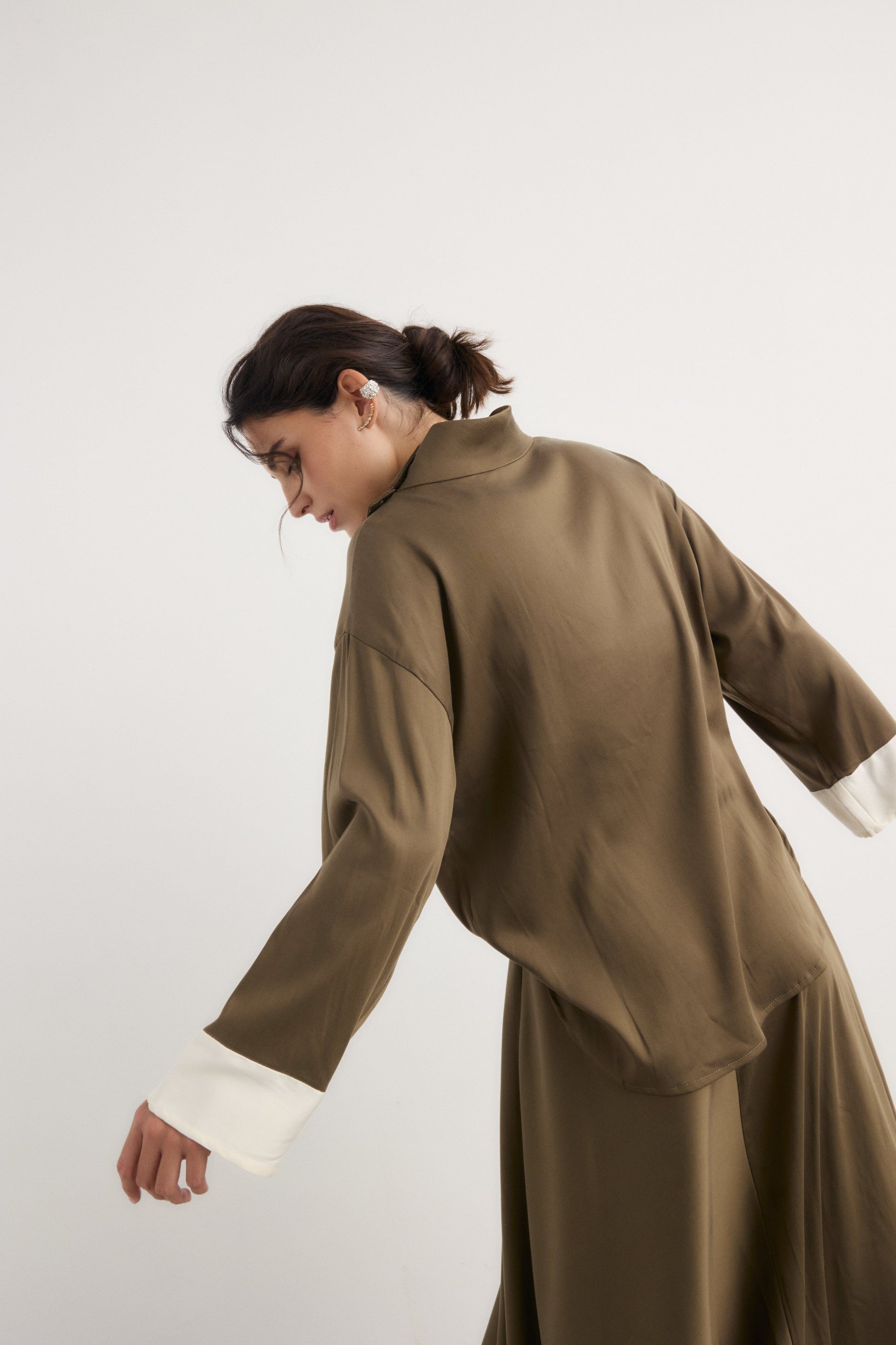 Camisa Saba verde - Preorder Shirts & Blouses Galcon Studio 