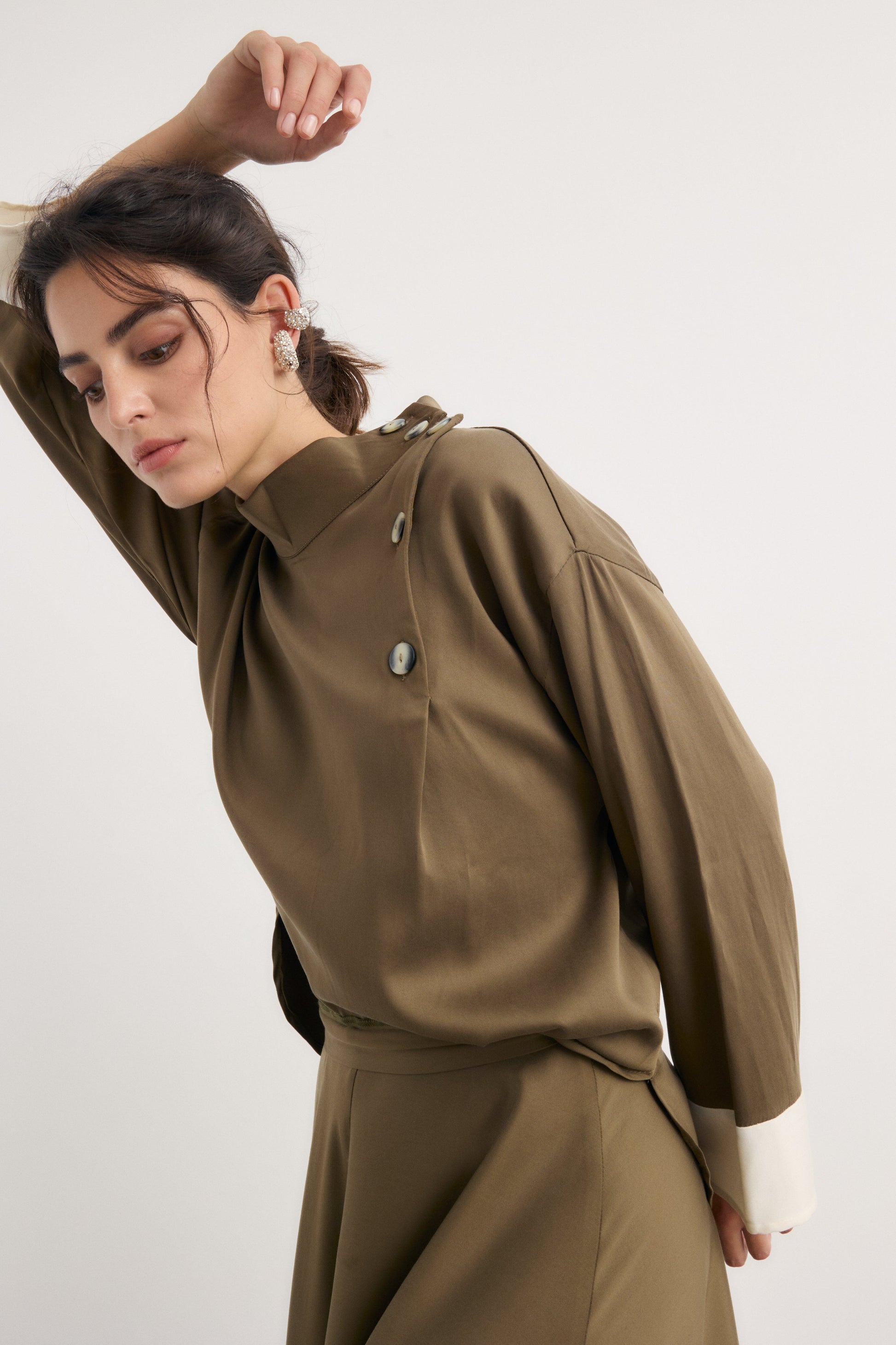 Camisa Saba verde - Preorder Shirts & Blouses Galcon Studio 