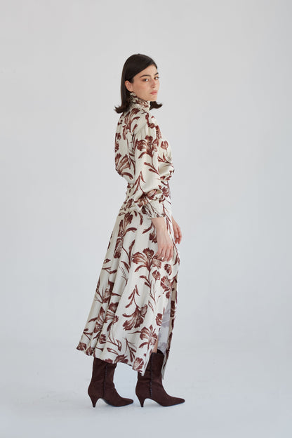 Camisa Soco Flores Beis · Julise Magon · vista 4