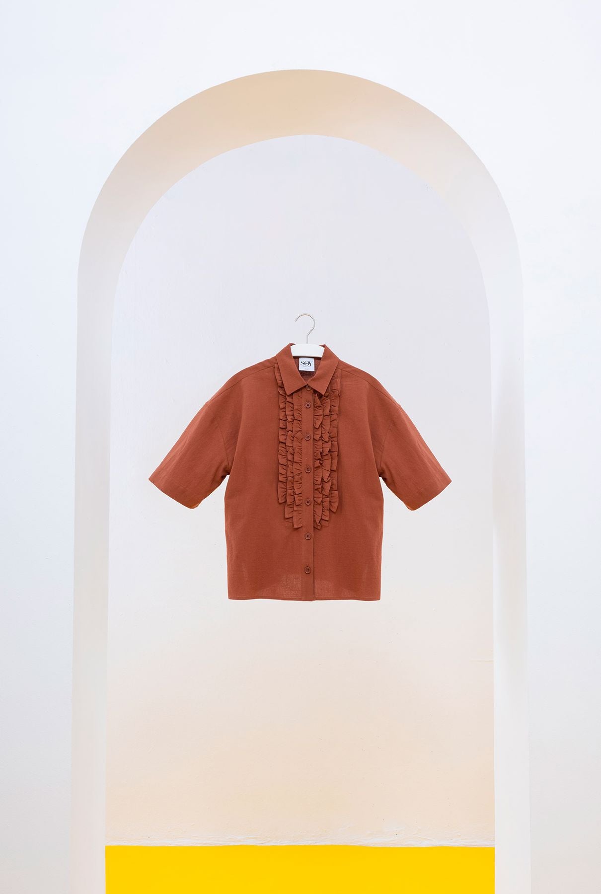 CAMISA SULE VOLANTES MARRÓN Shirts & Blouses SOY FASCINANTE 