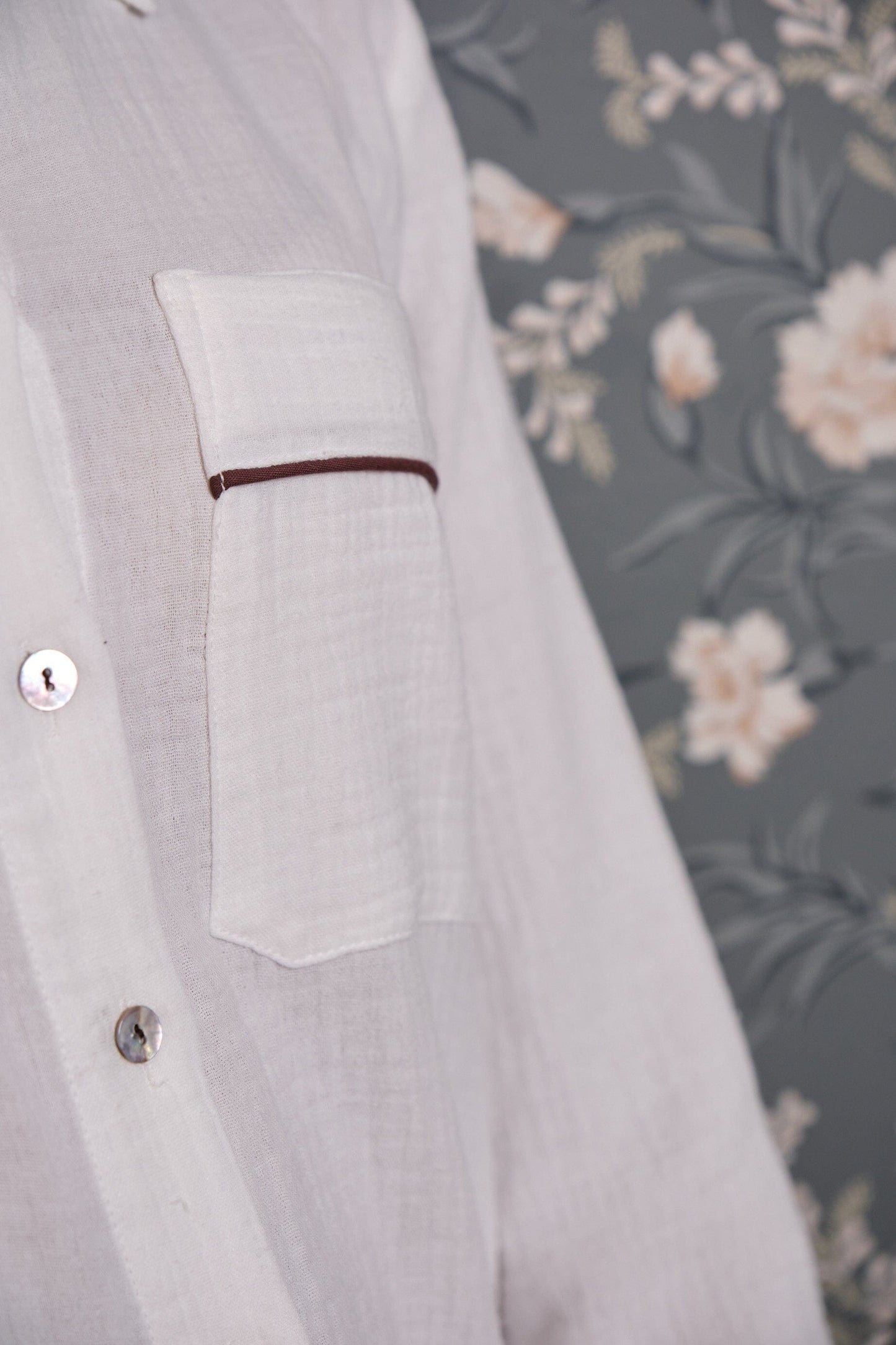 Camisola Bambula Blanco con vivo Tostado Camisola Vicky Bargalló 