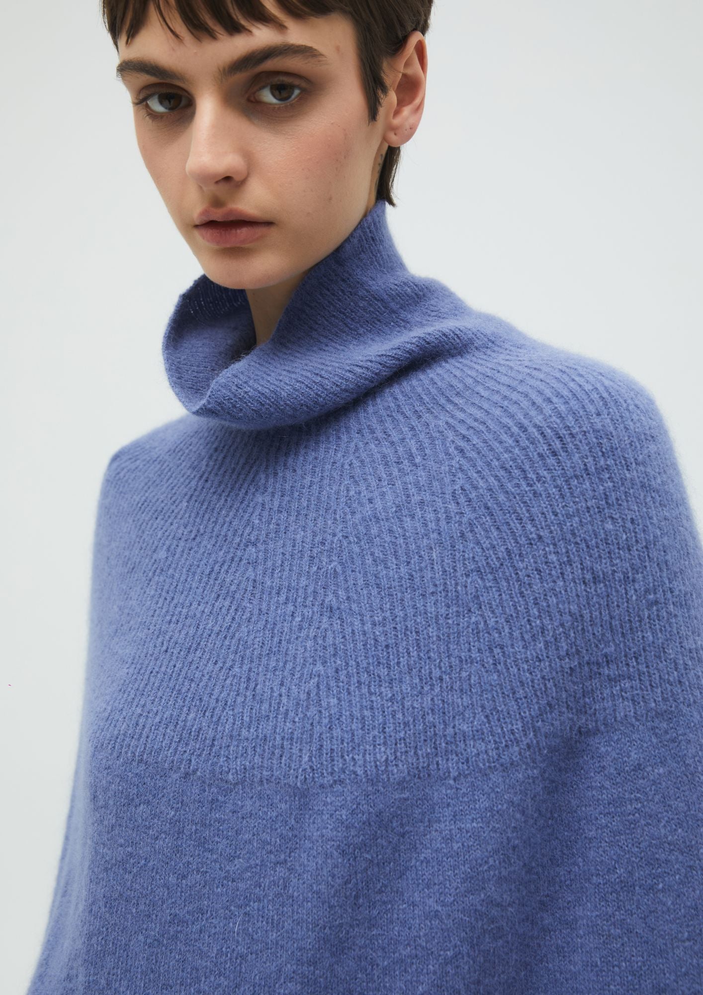 CAPE FELTRINO Capes & shawls Commelle Azul U 