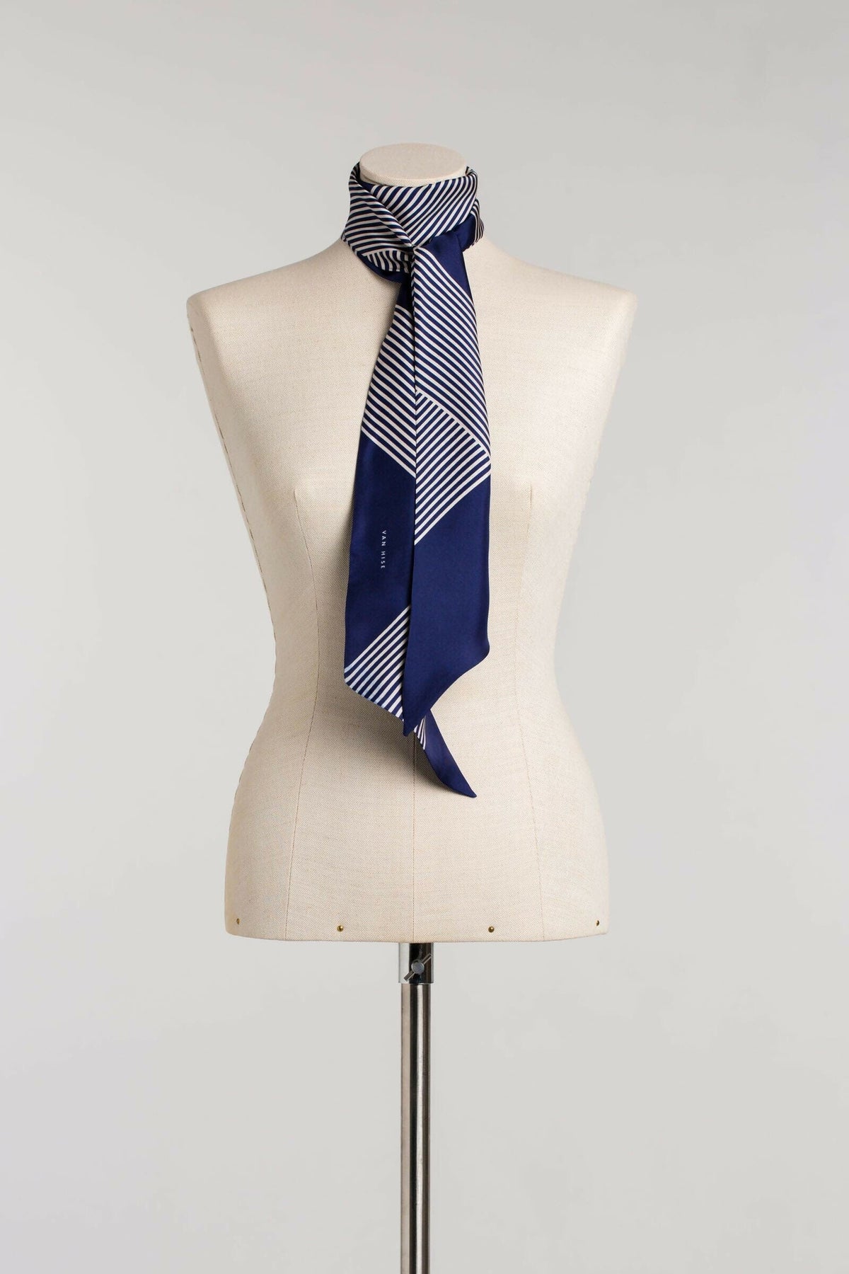 CARMEN BLUE SCARF Foulards & Scarves Van Hise 