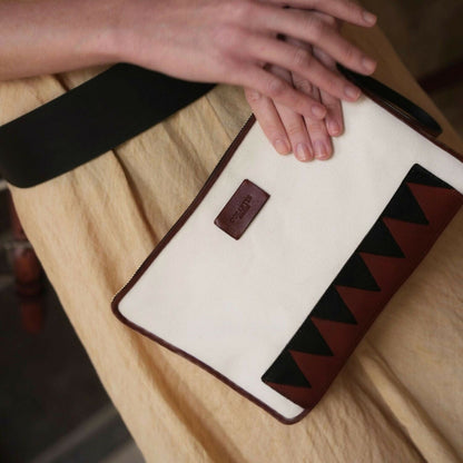 Cartera de mano Passage avellana Hand Bag Dorantes Harness 