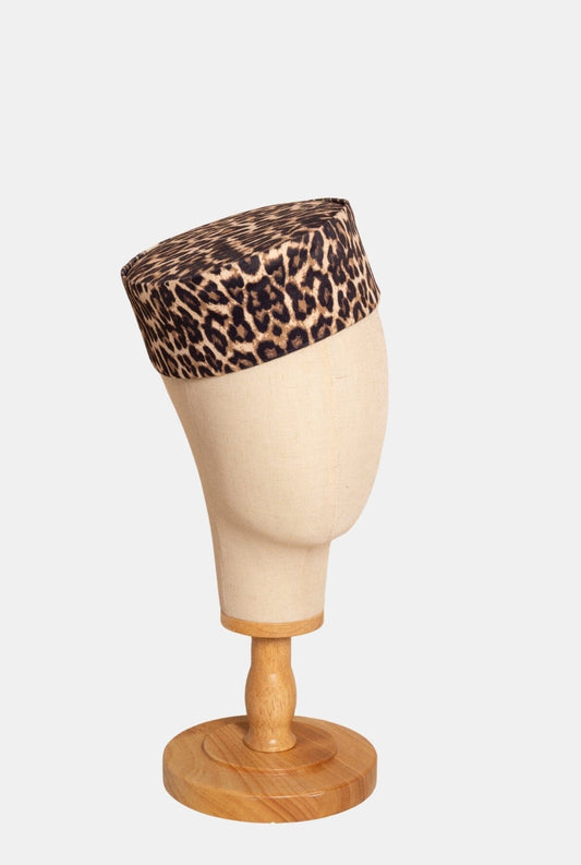 Casquete Leopardo con terciopelo crema Hats Alexia Alvarez de Toledo 