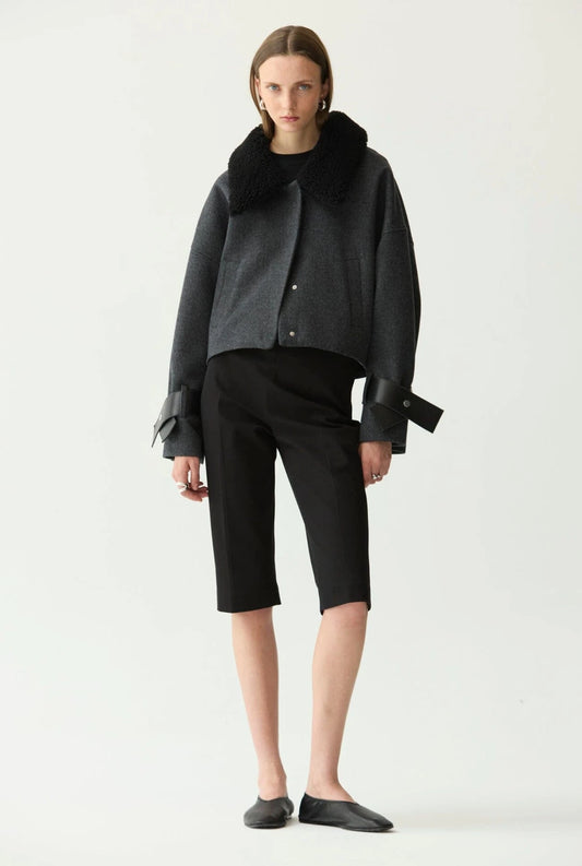 chaqueta corta de lana y pelo gris Jackets Miguel Marinero 