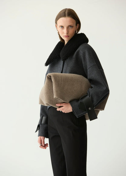 Chaqueta corta de lana y pelo gris Miguel Marinero 