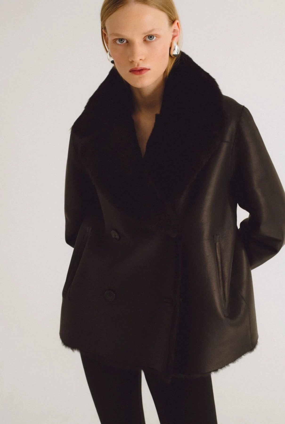 chaqueta de pelo y piel napa negra Jackets Miguel Marinero 