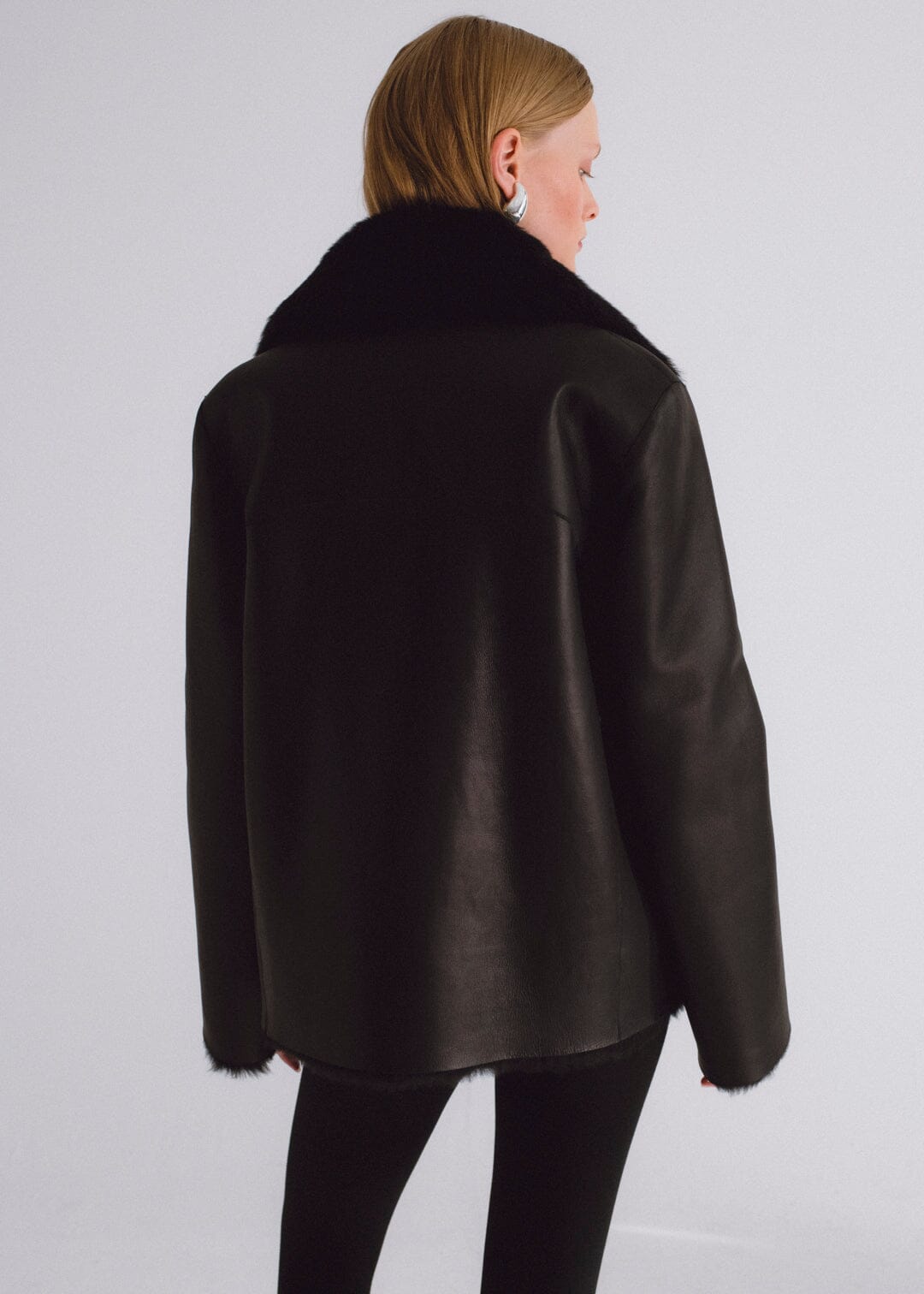 Chaqueta de pelo y piel napa negra Miguel Marinero 