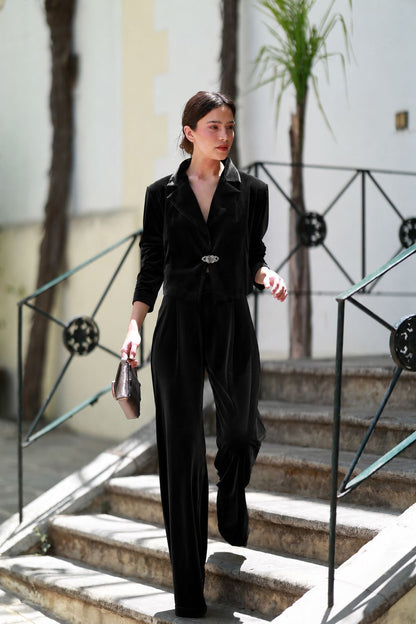 CHAQUETA JOYA TERCIOPELO NEGRO Jackets Elisa Cortés 