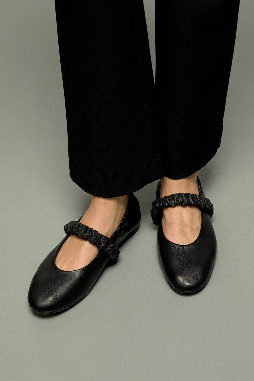 Charlie Ballet Flats in Black Leather Flat shoes AUGUSTA 