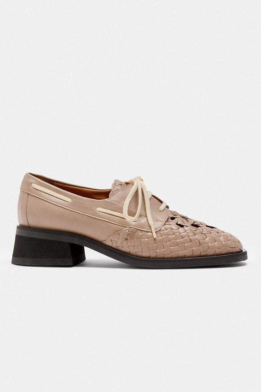 CIRILA MALVA TRENZADO Loafers Naguisa 