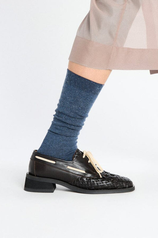 CIRILA MARRON OSCURO TRENZADO Loafers Naguisa 