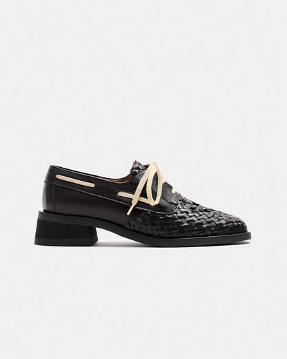 CIRILA MARRON OSCURO TRENZADO Loafers Naguisa 