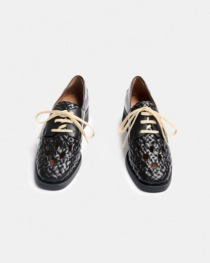 CIRILA MARRON OSCURO TRENZADO Loafers Naguisa 