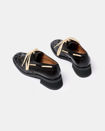 CIRILA MARRON OSCURO TRENZADO Loafers Naguisa 